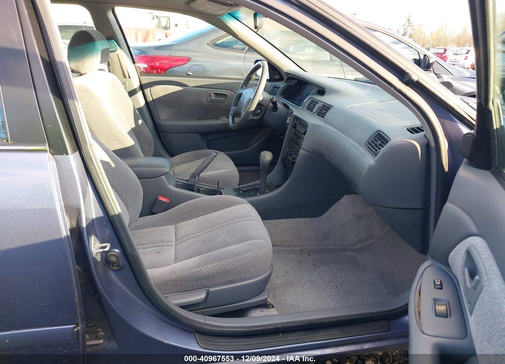 2000 TOYOTA CAMRY LE VIN: 4T1BG22KXYU621261