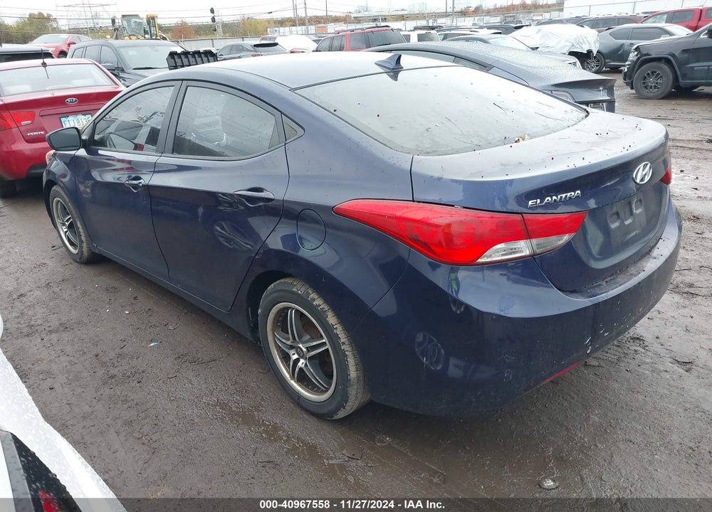 2013 HYUNDAI ELANTRA GL VIN: 5NPDH4AE3DH154402