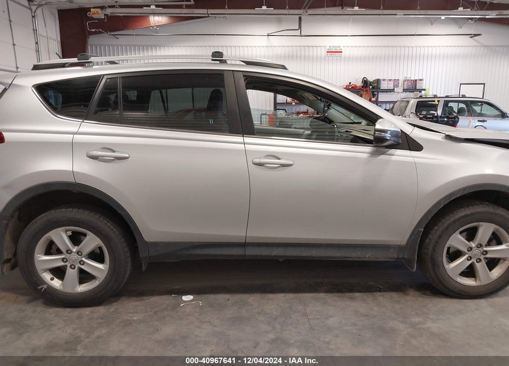 2013 TOYOTA RAV4 XLE VIN: 2T3RFREV3DW093788