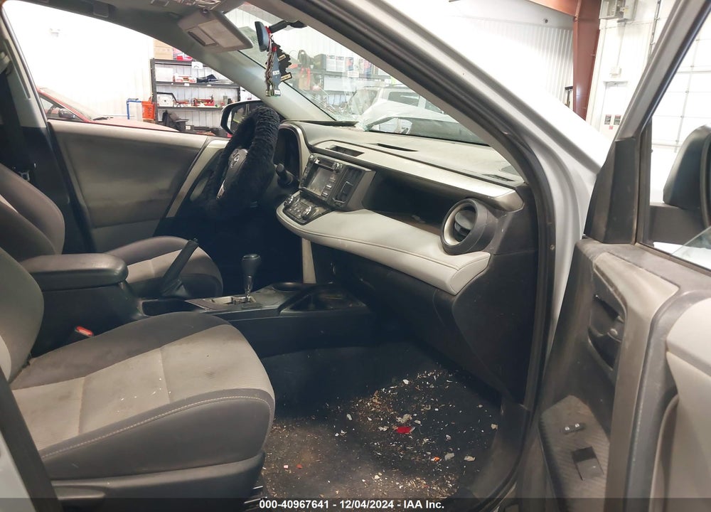 2013 TOYOTA RAV4 XLE VIN: 2T3RFREV3DW093788