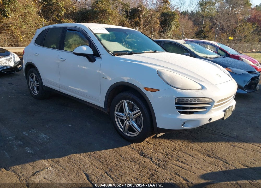 2014 PORSCHE CAYENNE DIESEL PLATINUM EDITION VIN: WP1AF2A27ELA44922