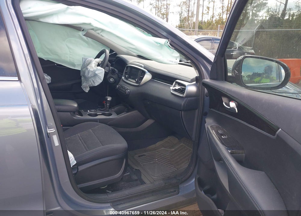 2019 KIA SORENTO 2.4L L VIN: 5XYPG4A35KG596360