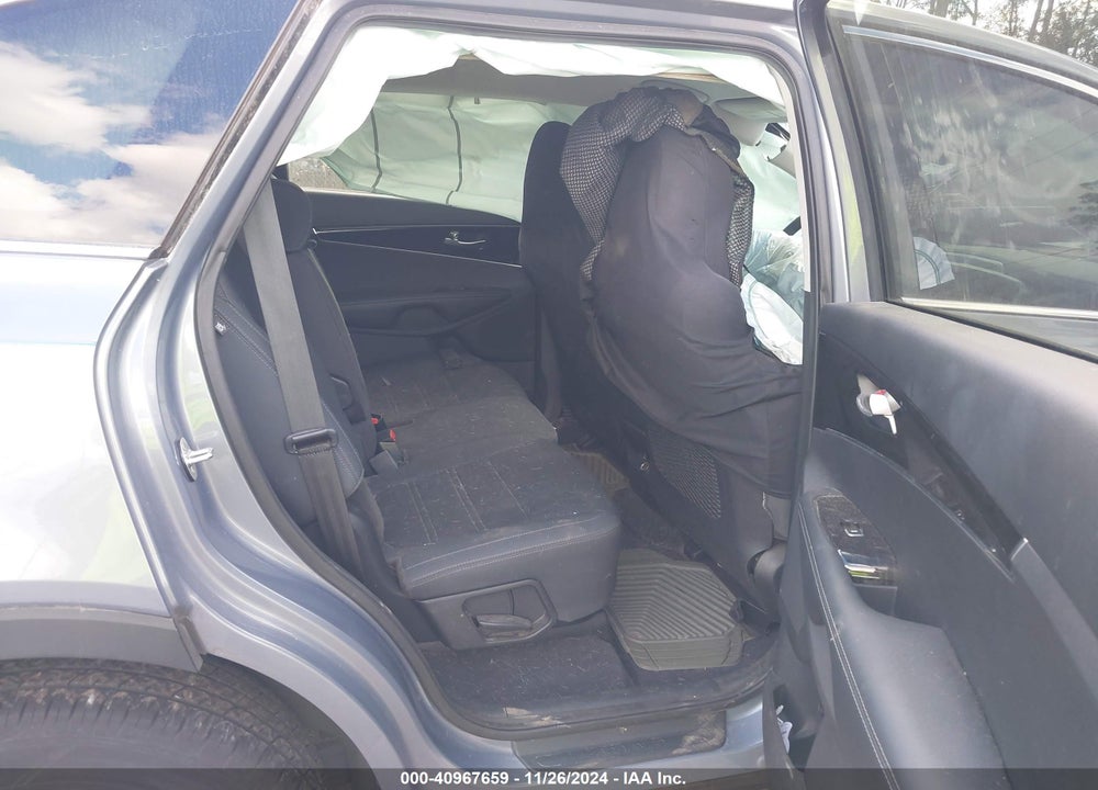 2019 KIA SORENTO 2.4L L VIN: 5XYPG4A35KG596360