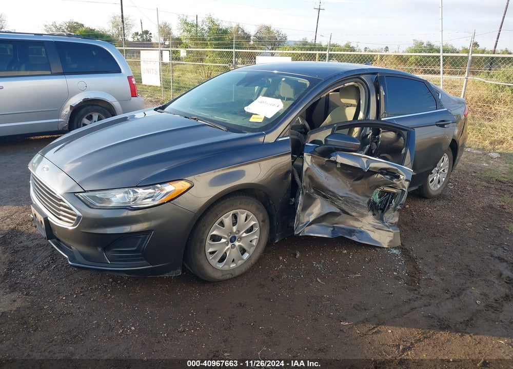 2020 FORD FUSION VIN: 3FA6P0G74LR135520