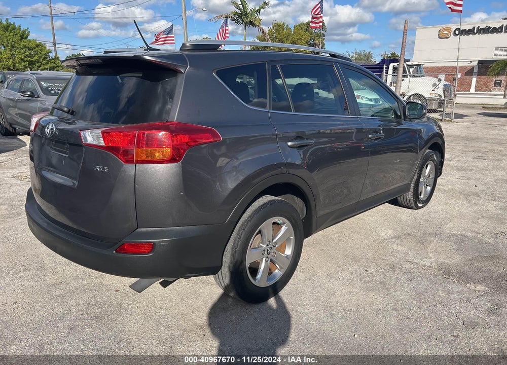 2015 TOYOTA RAV4 XLE VIN: 2T3WFREV0FW169389