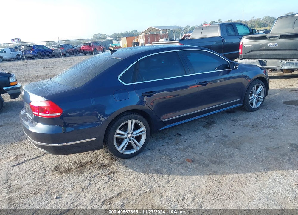 2013 VOLKSWAGEN PASSAT 2.0L TDI SE VIN: 1VWBN7A34DC145992