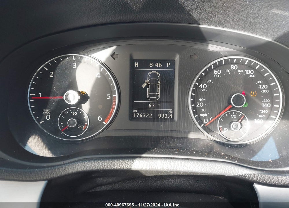 2013 VOLKSWAGEN PASSAT 2.0L TDI SE VIN: 1VWBN7A34DC145992