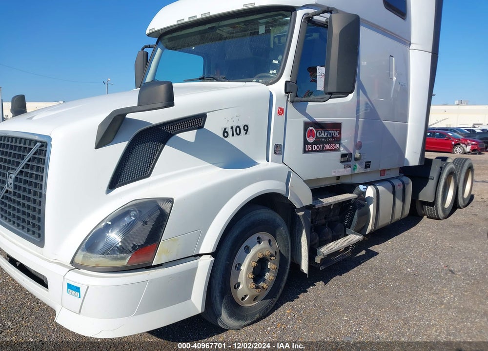 2014 VOLVO VN VNL VIN: 4V4NC9EH7EN166109