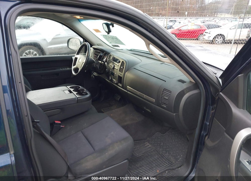 2010 GMC SIERRA 1500 SLE VIN: 3GTRKVE30AG173001