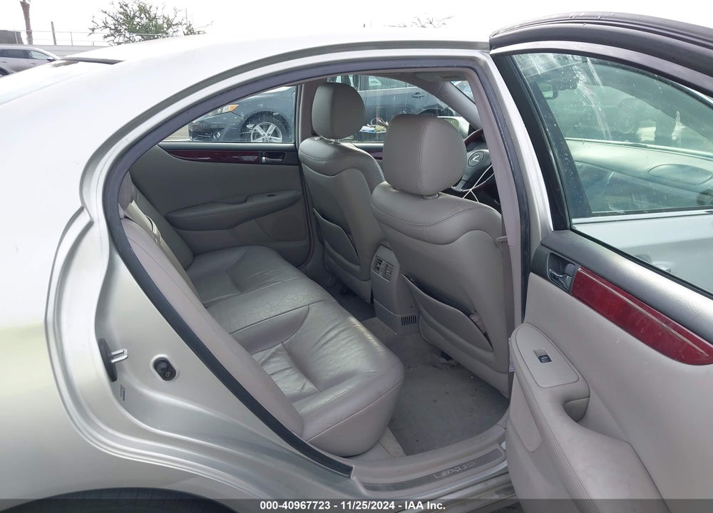 2004 LEXUS ES 330 VIN: JTHBA30GX45035138