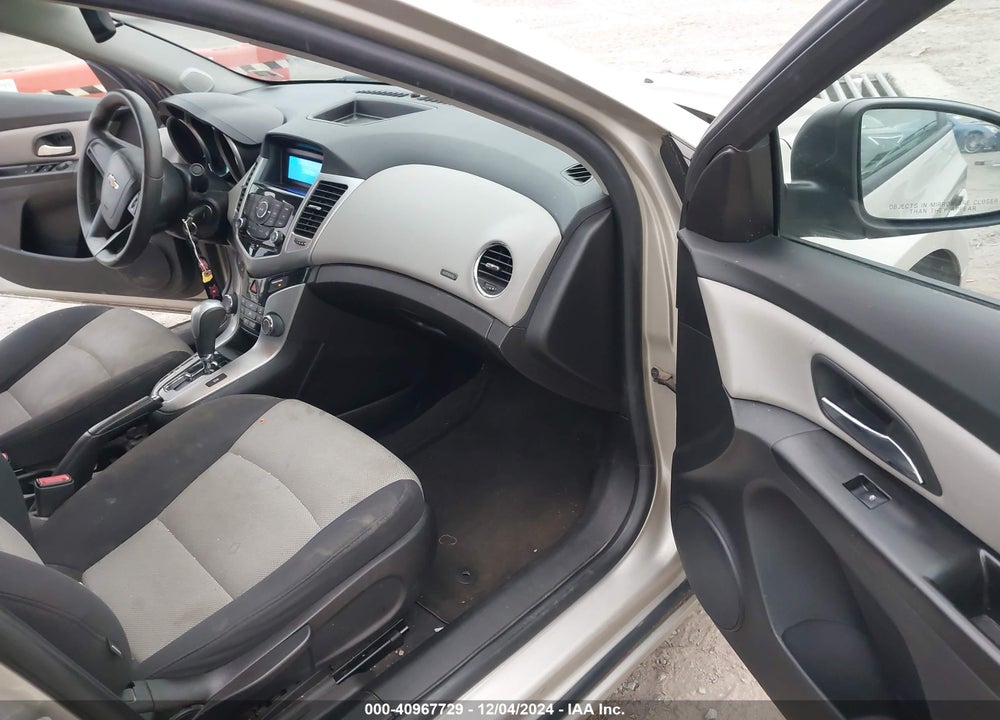 2014 CHEVROLET CRUZE LS AUTO VIN: 1G1PA5SH3E7334557