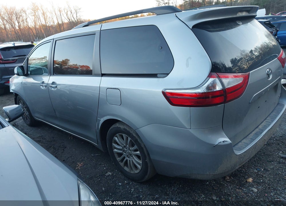 2015 TOYOTA SIENNA XLE 8 PASSENGER VIN: 5TDYK3DC6FS604547