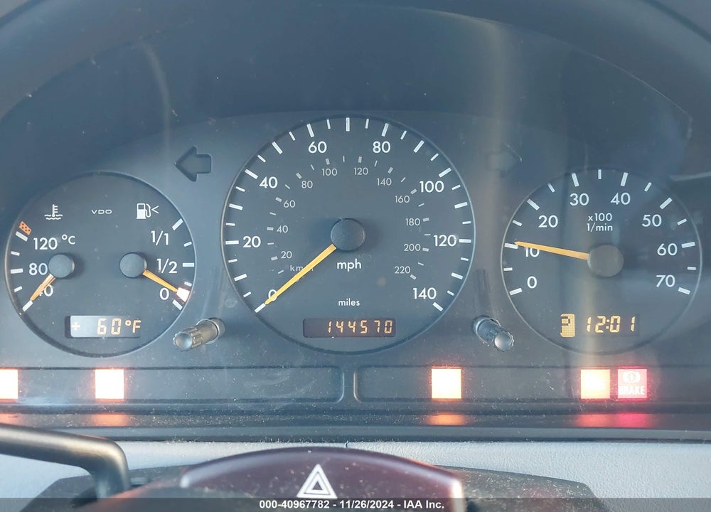 2000 MERCEDES-BENZ ML 320 VIN: 4JGAB54EXYA183524
