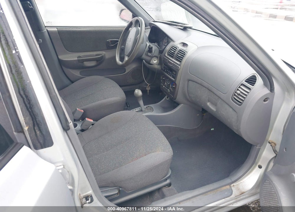 2002 HYUNDAI ACCENT GL VIN: KMHCG45C72U284172
