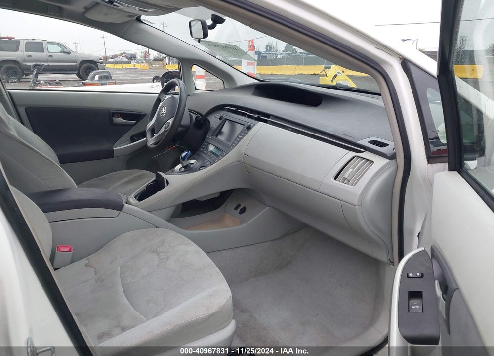 2010 TOYOTA PRIUS III VIN: JTDKN3DU2A0061229