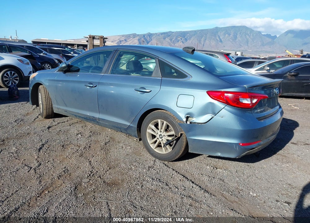 2015 HYUNDAI SONATA SE VIN: 5NPE24AF1FH193670