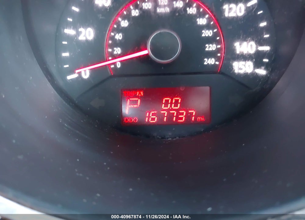 2011 KIA SORENTO LX VIN: 5XYKT3A1XBG050281