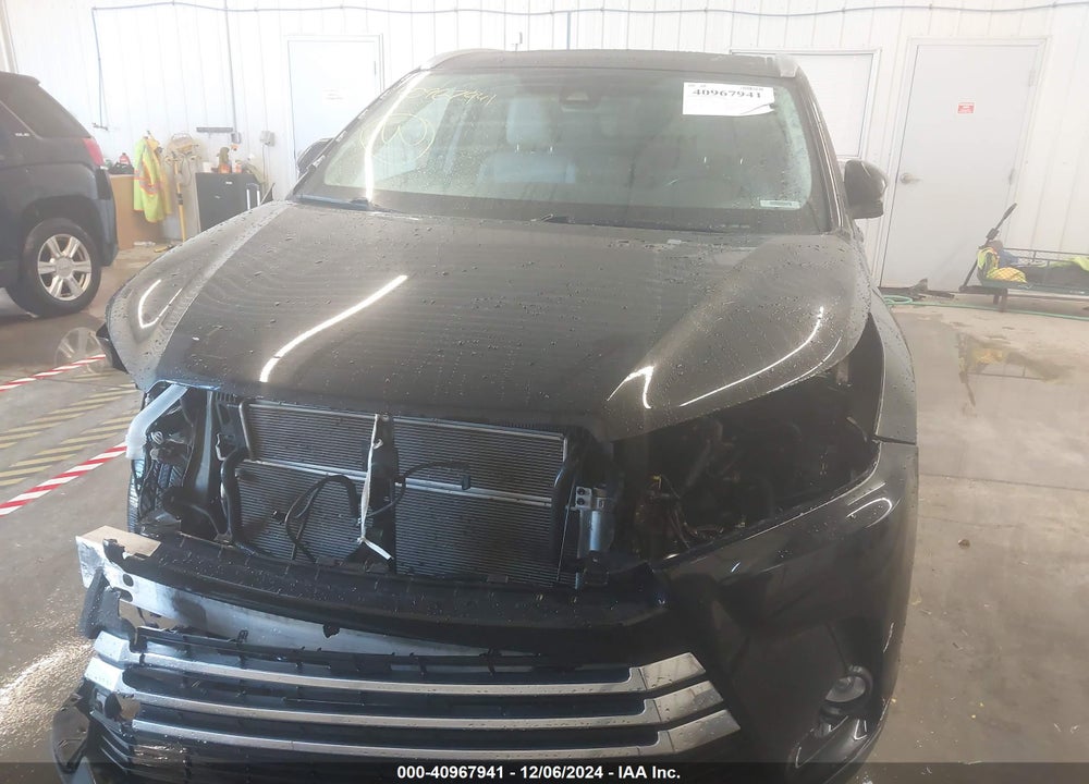 2019 TOYOTA HIGHLANDER HYBRID LIMITED VIN: 5TDDGRFH9KS073799