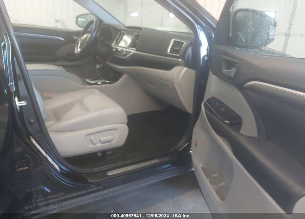 2019 TOYOTA HIGHLANDER HYBRID LIMITED VIN: 5TDDGRFH9KS073799