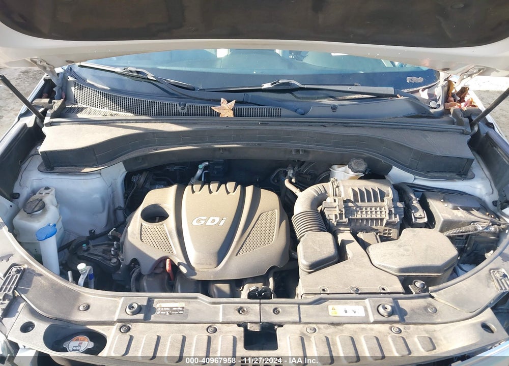 2015 KIA SORENTO LX VIN: 5XYKT3A63FG630201