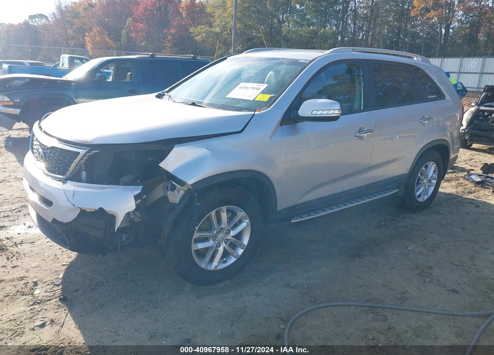2015 KIA SORENTO LX VIN: 5XYKT3A63FG630201