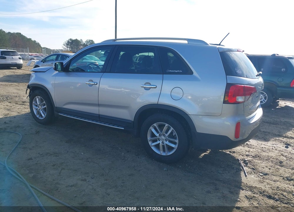 2015 KIA SORENTO LX VIN: 5XYKT3A63FG630201