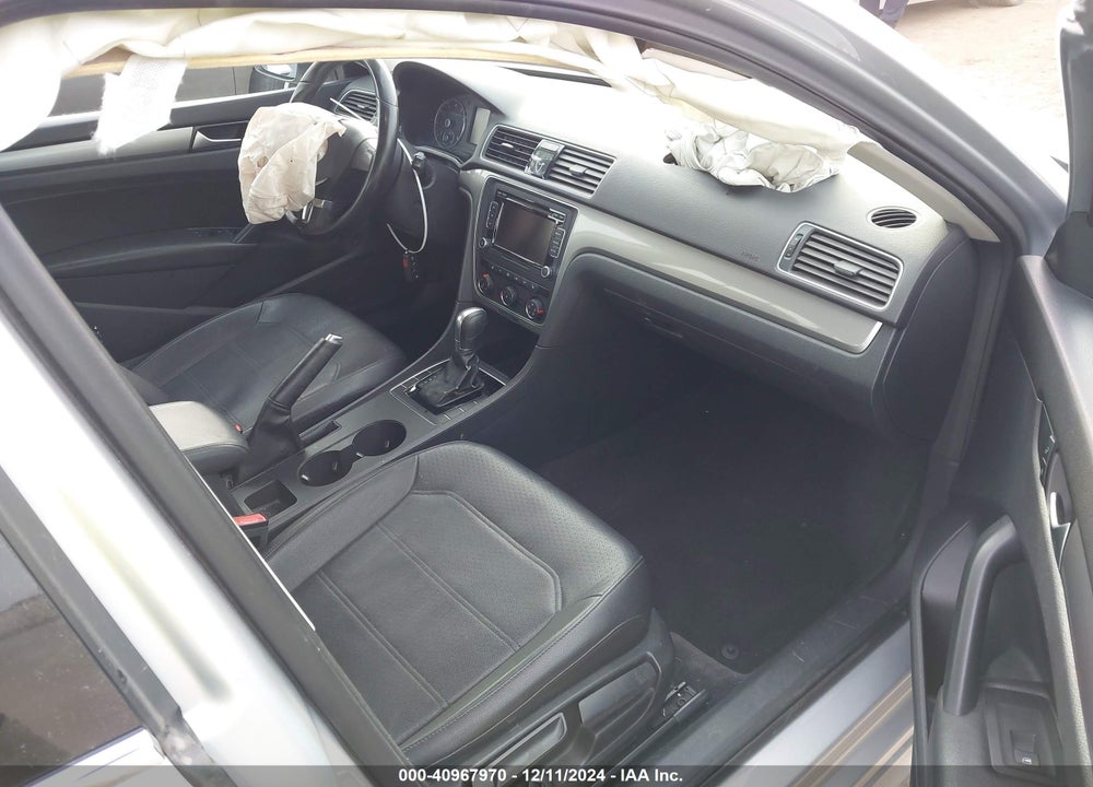 2015 VOLKSWAGEN PASSAT 1.8T LIMITED EDITION VIN: 1VWAT7A38FC092993
