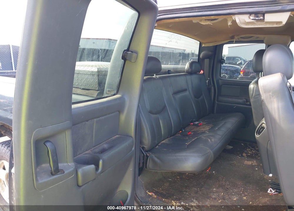 2004 CHEVROLET SILVERADO 1500 LT VIN: 2GCEK19T041203872