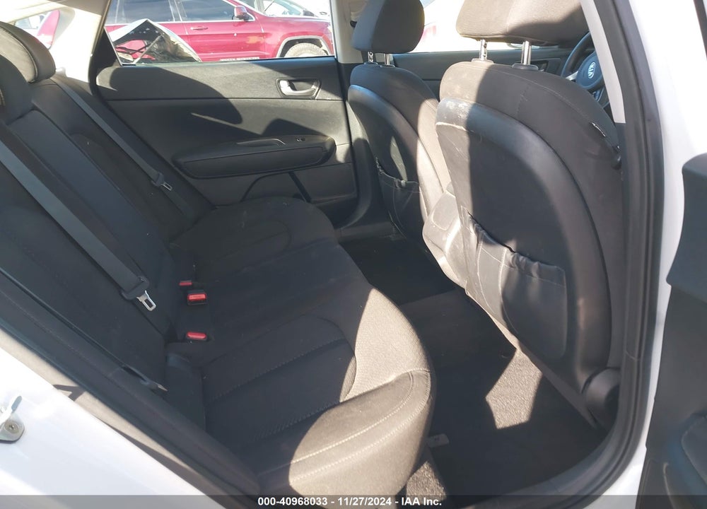 2016 KIA OPTIMA LX VIN: 5XXGT4L30GG049842