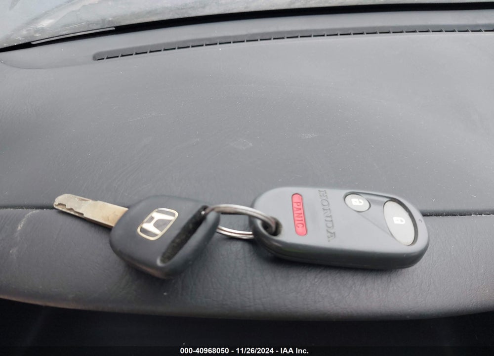 2005 HONDA CIVIC LX VIN: JHMES16535S007415