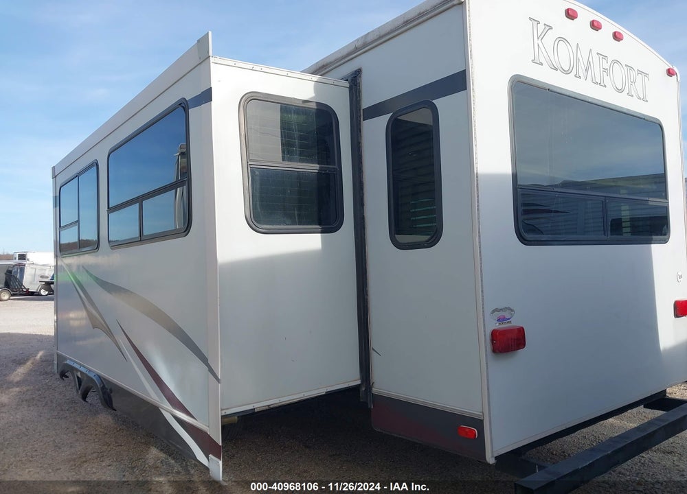 2011 KOMFORT TRAVEL TRAILER VIN: 47CTKMS28BP627289