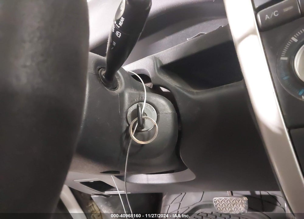 2006 SCION XB VIN: JTLKT324564107035