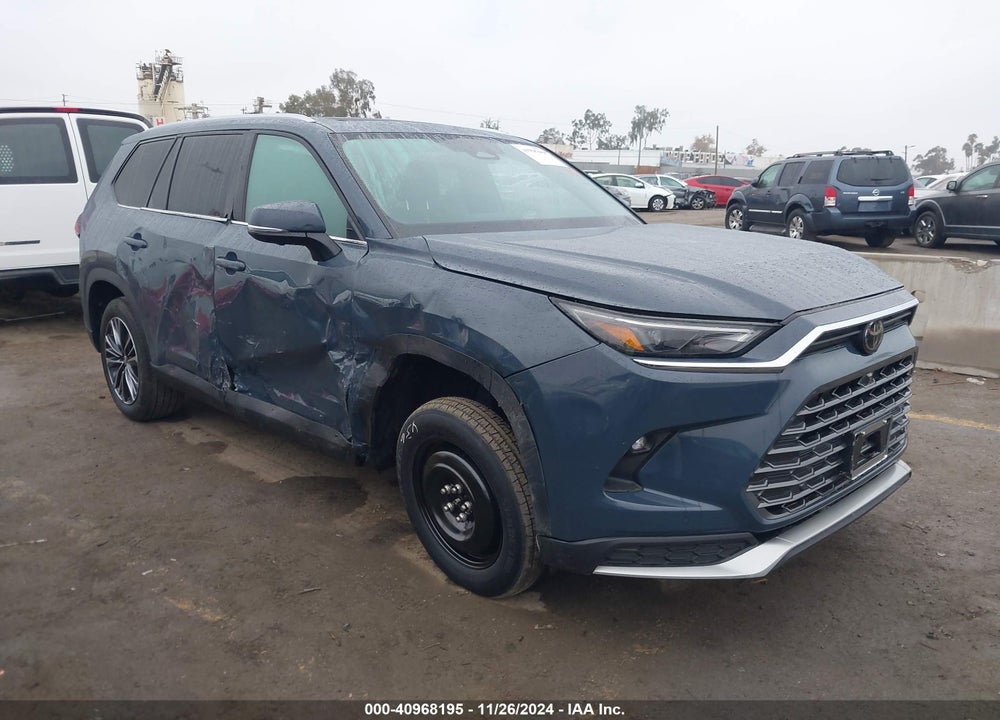 2024 TOYOTA GRAND HIGHLANDER HYBRID PLATINUM MAX VIN: 5TDADAB51RS008142