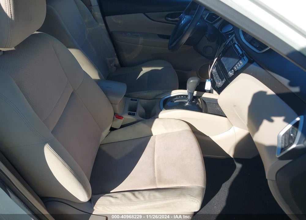 2016 NISSAN ROGUE SV VIN: JN8AT2MTXGW001373