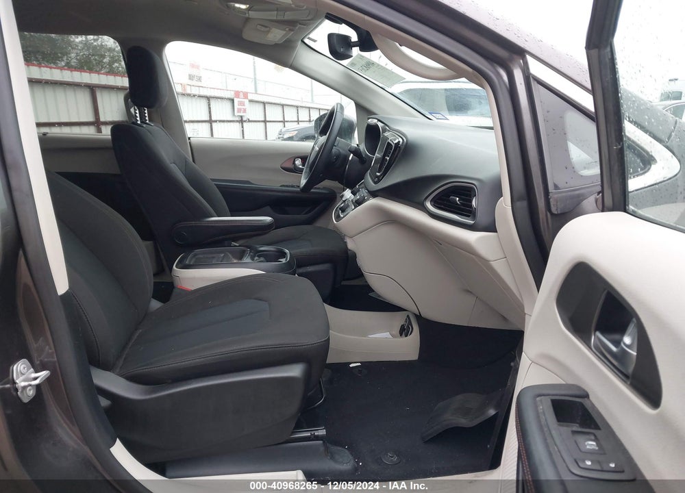 2020 CHRYSLER PACIFICA TOURING VIN: 2C4RC1FG9LR200393