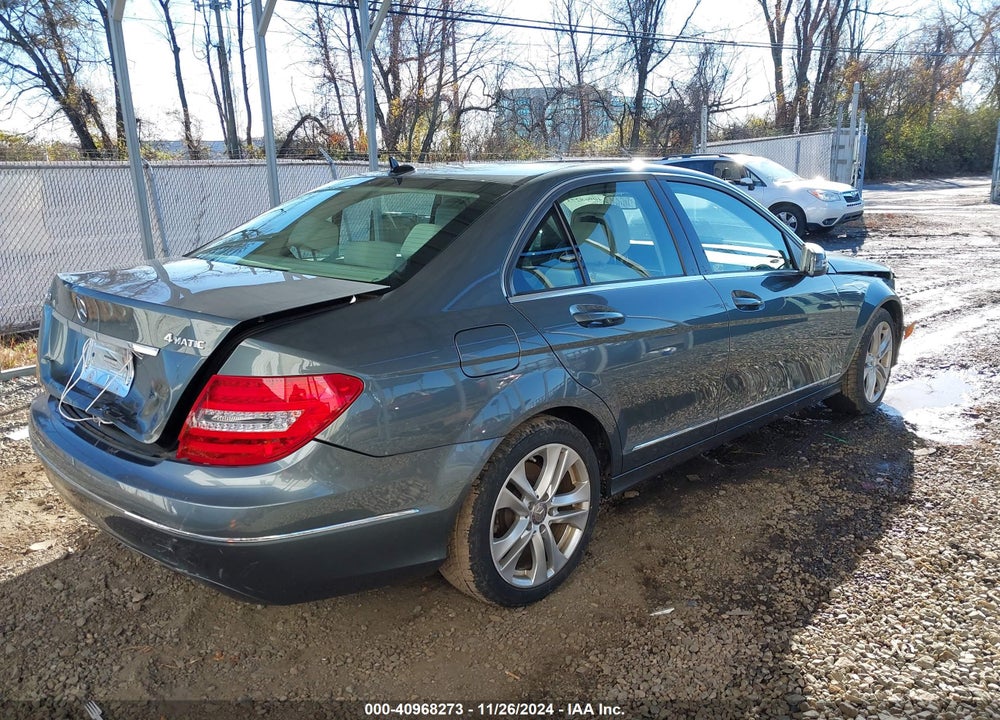 2012 MERCEDES-BENZ C 300 VIN: WDDGF8BBXCR212081