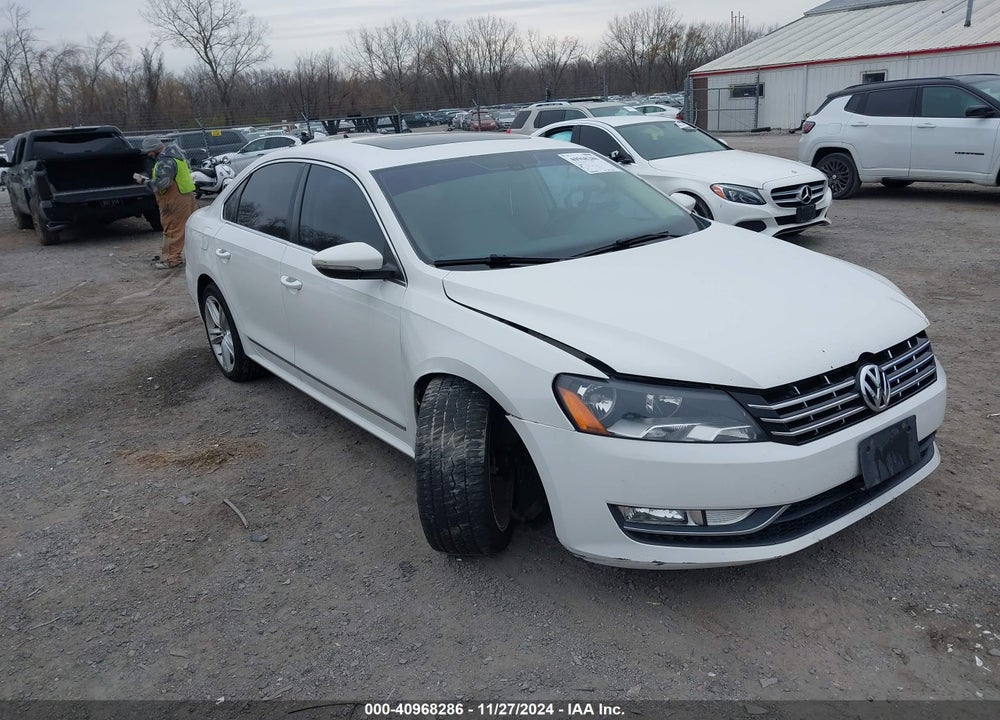 2012 VOLKSWAGEN PASSAT 2.0L TDI SE VIN: 1VWBN7A30CC047038
