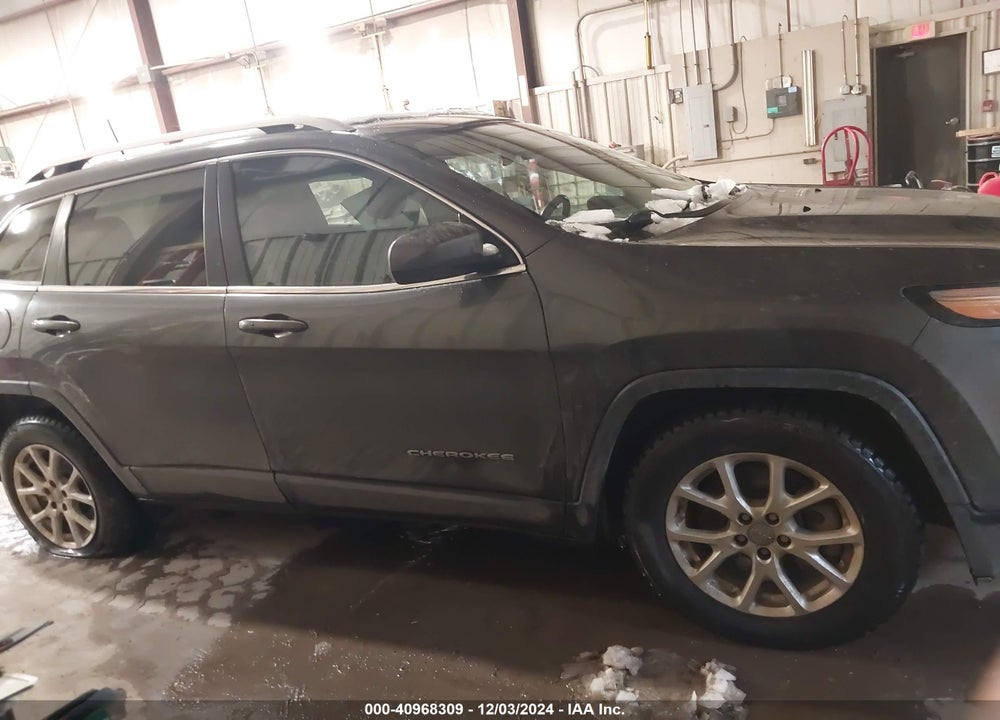 2017 JEEP CHEROKEE LATITUDE 4X4 VIN: 1C4PJMCB9HW531481