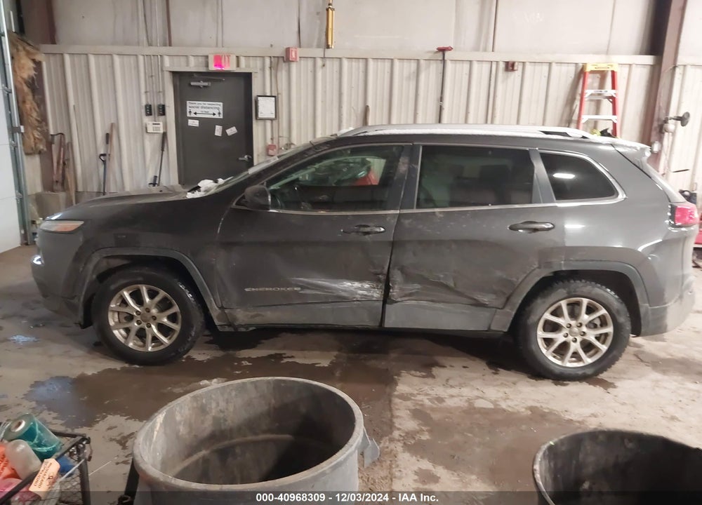 2017 JEEP CHEROKEE LATITUDE 4X4 VIN: 1C4PJMCB9HW531481