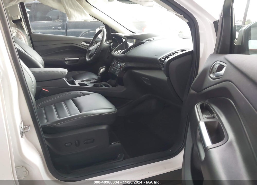 2019 FORD ESCAPE TITANIUM VIN: 1FMCU0J92KUC09987