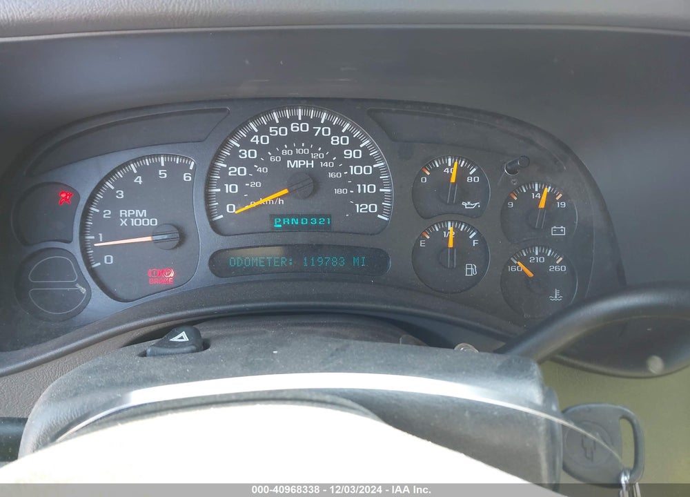 2005 CHEVROLET SUBURBAN 1500 LS VIN: 3GNEC16Z15G185940