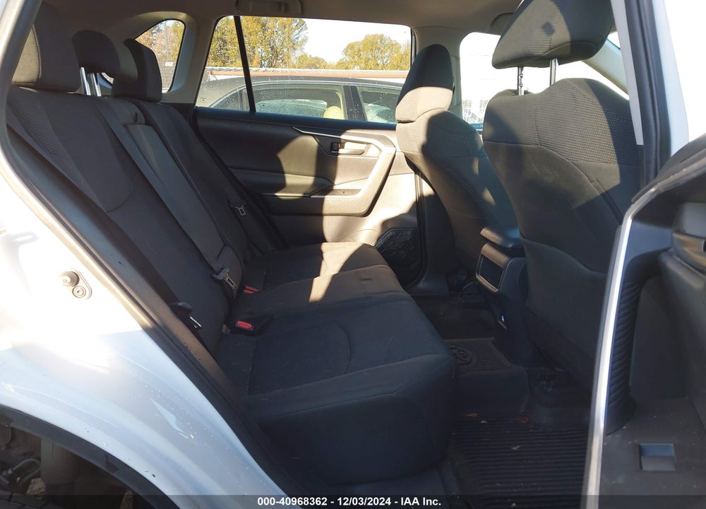 2020 TOYOTA RAV4 LE VIN: 2T3F1RFV4LW128546