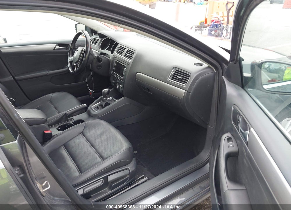 2015 VOLKSWAGEN JETTA 1.8T SE VIN: 3VWD17AJ4FM424119