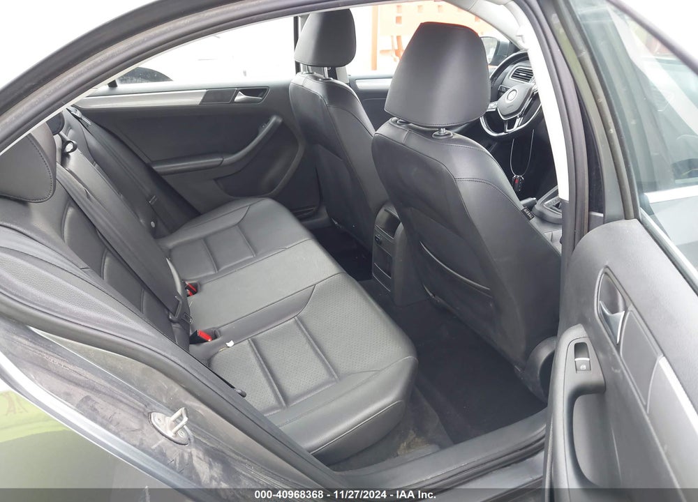 2015 VOLKSWAGEN JETTA 1.8T SE VIN: 3VWD17AJ4FM424119
