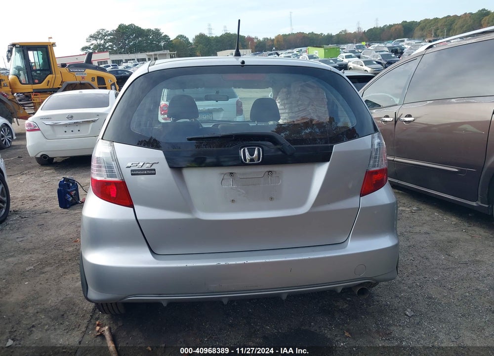 2013 HONDA FIT VIN: JHMGE8H38DC058454