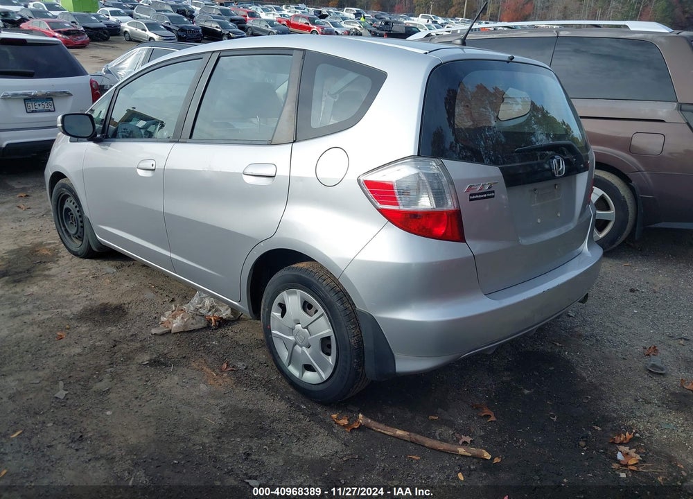 2013 HONDA FIT VIN: JHMGE8H38DC058454