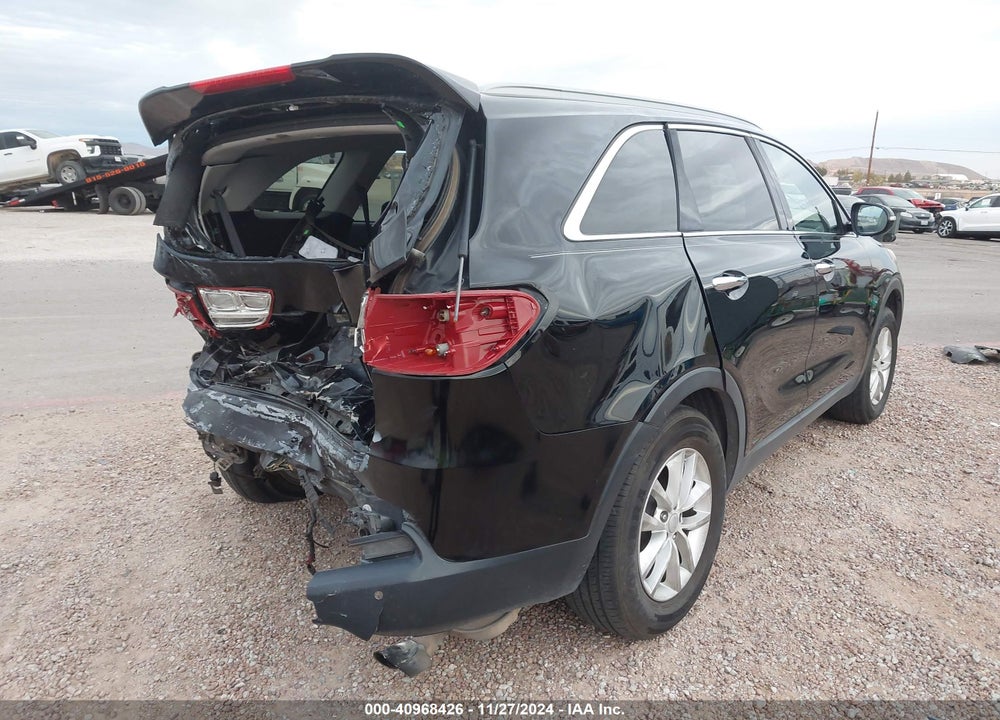 2016 KIA SORENTO 2.4L LX VIN: 5XYPG4A33GG021651