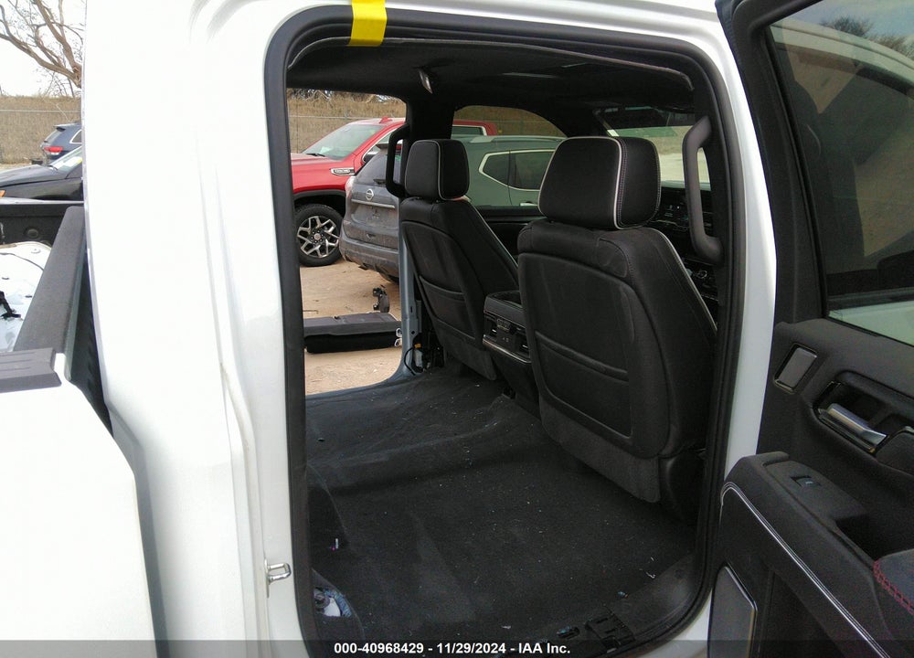 2022 GMC SIERRA 1500 4WD SHORT BOX AT4X VIN: 3GTUUFEL3NG668082