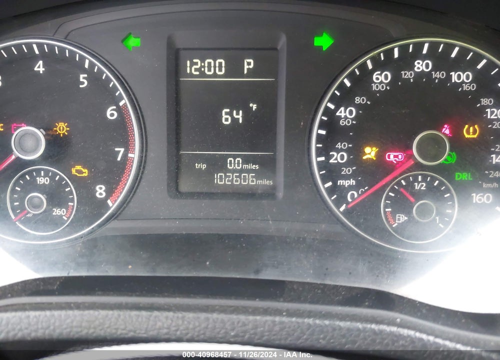 2014 VOLKSWAGEN PASSAT VIN: 1VWAP7A37EC018810