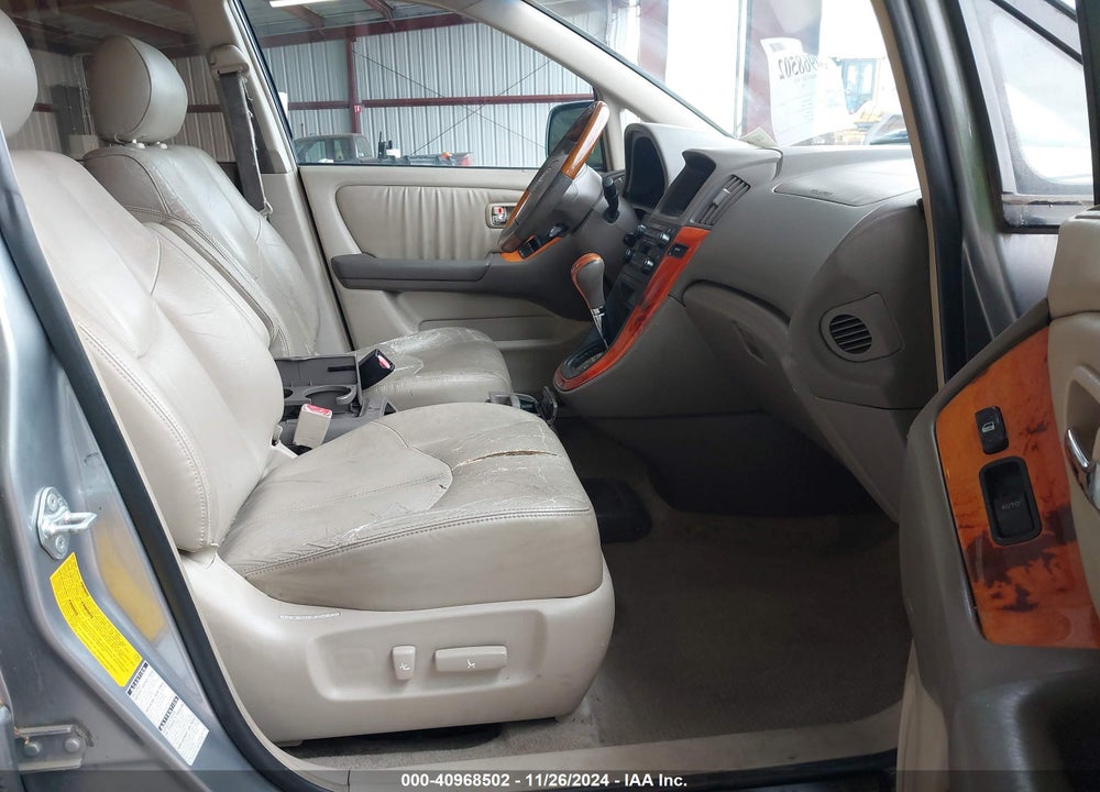 2002 LEXUS RX 300 VIN: JTJHF10U320292124